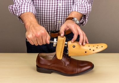 آیا کفش چرم جا باز میکند